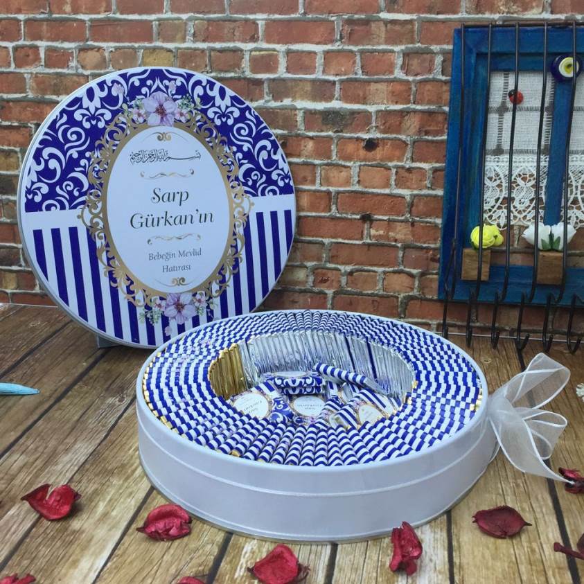 Erkek Bebek Çikolatası Mor Klasik Yuvarlak Metal Kutu 100lü Neva Toptan